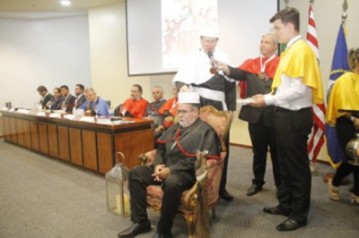 Márcio Gomes recebe título de Dr. Honoris Causa